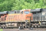 BNSF 5887